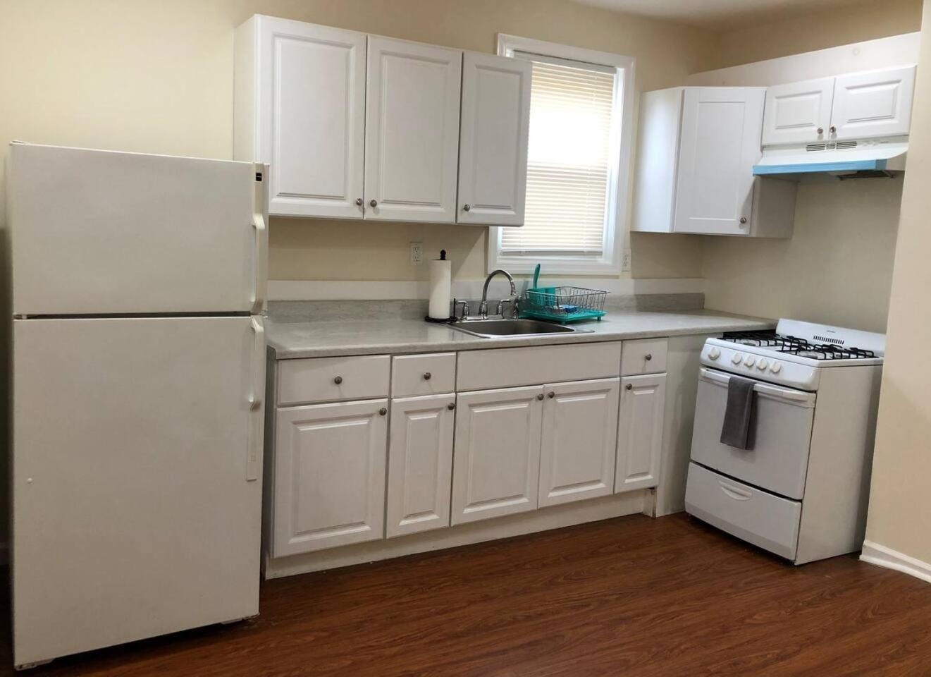 Large And Private 3 Bedroom And 1 Bathroom Apartment Near Newark International Airport Ewr And New York City 外观 照片