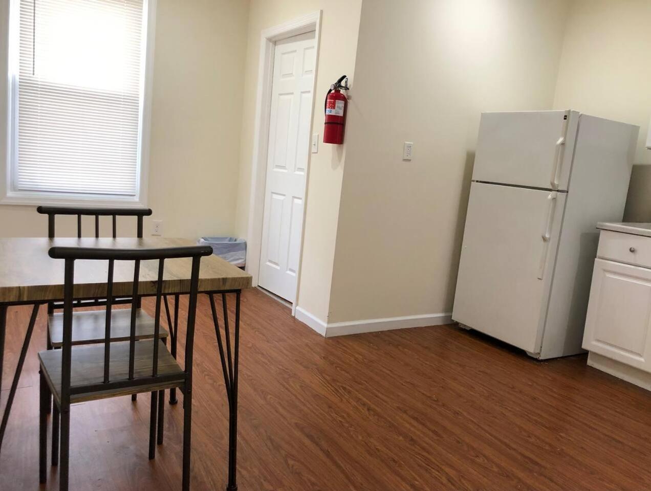 Large And Private 3 Bedroom And 1 Bathroom Apartment Near Newark International Airport Ewr And New York City 外观 照片